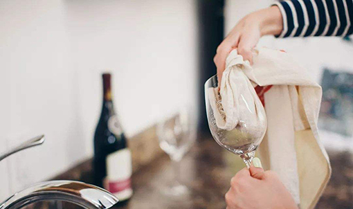 教你如何清洗及保养水晶红酒杯？